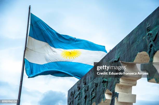 malvinas heroes monument - falklandinseln stock-fotos und bilder