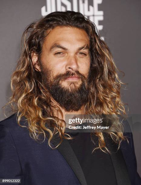 Actor Jason Momoa arrives at the premiere of Warner Bros. Pictures' 'Justice League' at the Dolby Theatre on November 13, 2017 in Hollywood,...