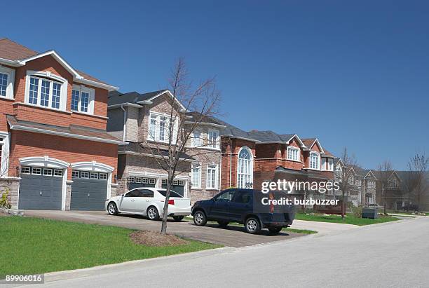 modern residential neighborhood - buzbuzzer stock pictures, royalty-free photos & images