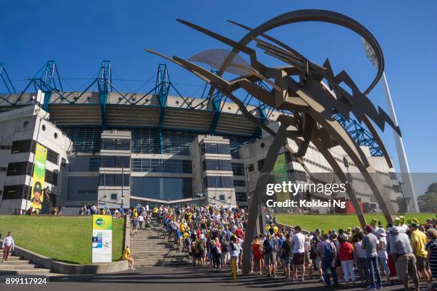 melbourne cricket ground - incontro di prova del giorno di santo stefano - lining up sports activity foto e immagini stock