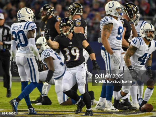 Baltimore Ravens running back Danny Woodhead signals after making a first down against the Indianapolis Colts on December 23 at M&T Bank Stadium in...