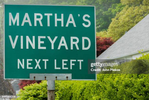 martha's vineyard next left - marthas vineyard stock pictures, royalty-free photos & images