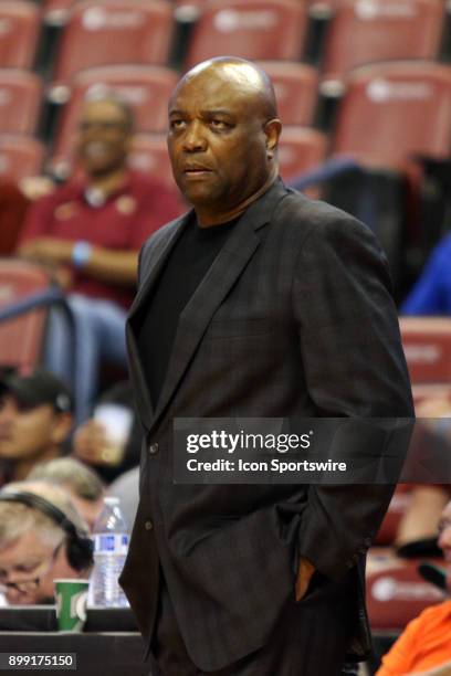 Florida State Seminoles head coach Leonard Hamilton watches the play during the first half against the Oklahoma State Cowboys in the MetroPCS Orange...