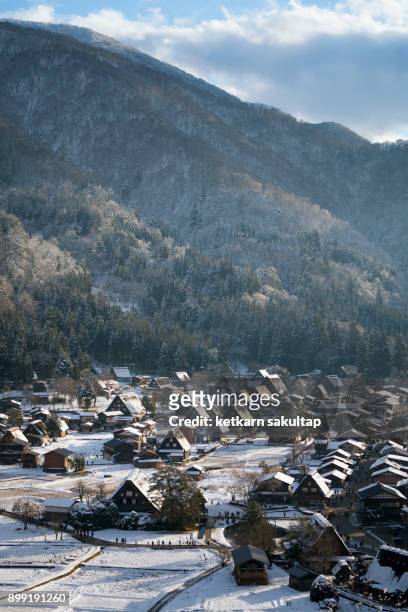 shirakawago village, gifu, japan - shirakawa go stockfoto's en -beelden