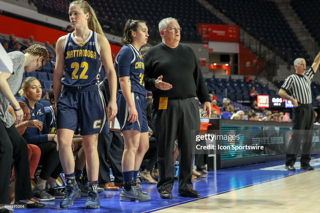 COLLEGE BASKETBALL: DEC 20 Women's - UT-Chattanooga at Florida