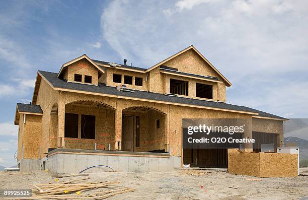 residentual home construction - nieuwbouw stockfoto's en -beelden
