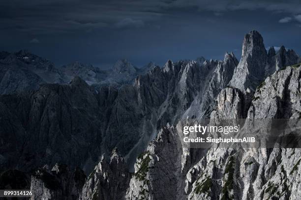 sharp peak of dolomites mountain range, dolomites, italy - cliff texture stock pictures, royalty-free photos & images