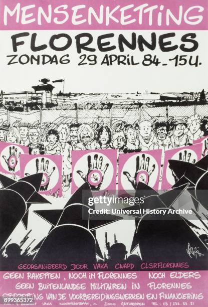 Human chain' Dutch anti-nuclear weapons peace poster 1981, produced during the Cold War.