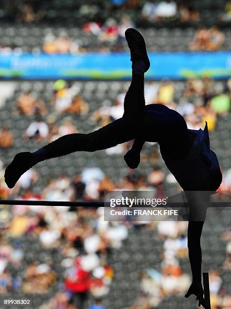 An athlete competes in the men's pole vault qualifying event of the 2009 IAAF Athletics World Championships on August 20, 2009 in Berlin. AFP PHOTO /...