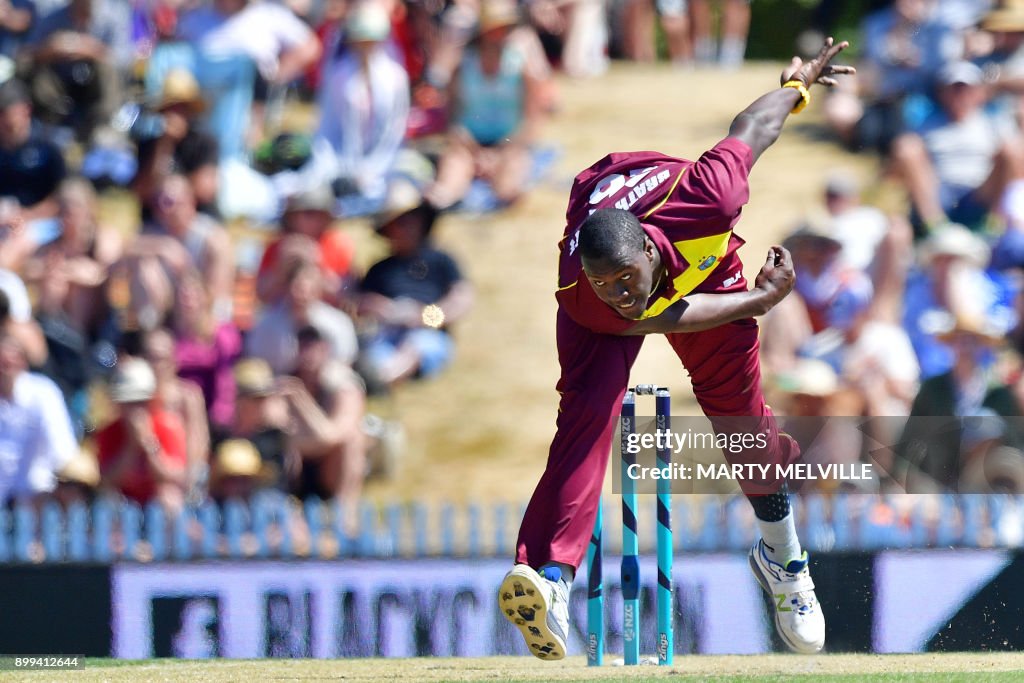 TOPSHOT-CRICKET-NZL-WIS