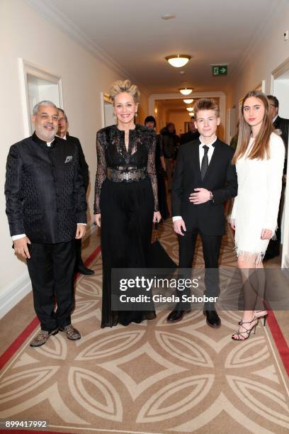 Sharon Stone and her partner Tikka Shatrujit Singh Kapurthala , her son Roan Joseph Bronstein and Martina Tomasini during the charity gala benefiting...