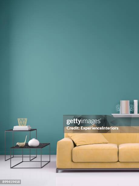 pastell farbigen sofa mit leeren wandschablone - design bedroom stock-fotos und bilder