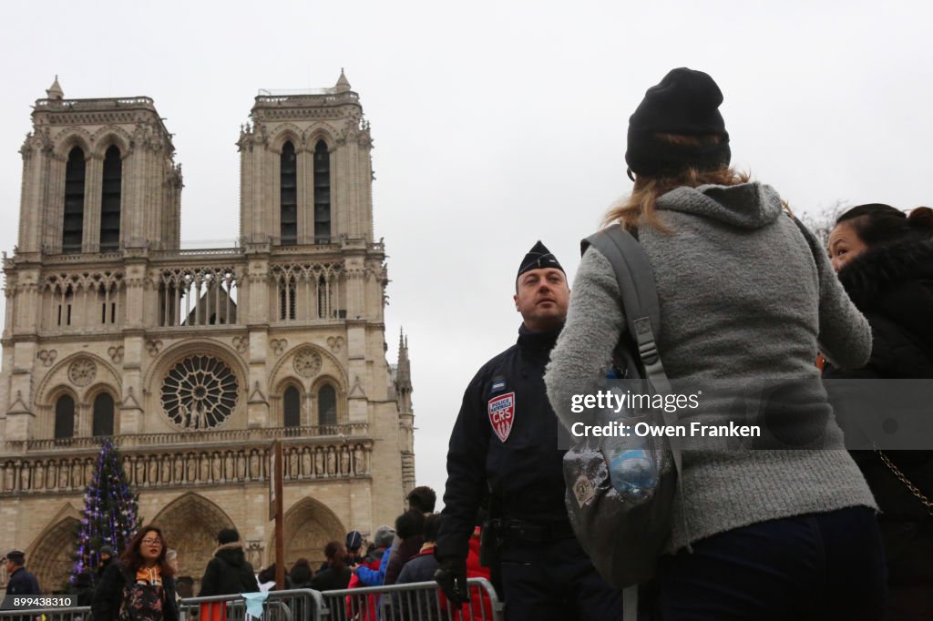 Security on Christmas day-Notre Dame Cathedral-Paris
