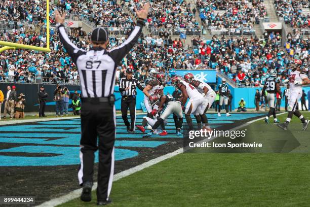 Side judge Walt Coleman IV signals a touchdown for Tampa Bay Buccaneers wide receiver Chris Godwin during the second half between the Tampa Bay...
