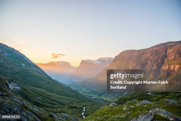 mountain valley in møre og romsdal county, norway near geiranger - more stock-fotos und bilder