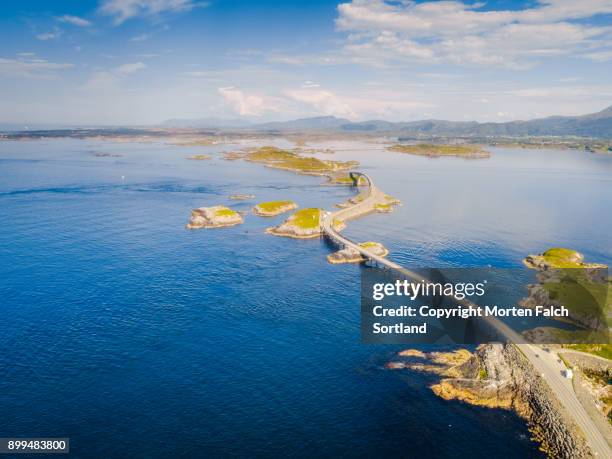 the atlantic ocean road, norway - atlantic road norway fotografías e imágenes de stock