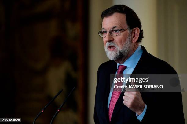 Spanish Prime Minister Mariano Rajoy holds his end-of-the-year press conference in Madrid on December 29, 2017. / AFP PHOTO / JAVIER SORIANO