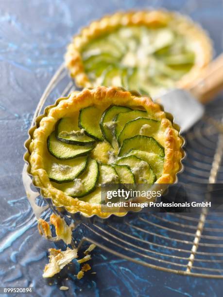 zucchini-gorgonzola flaky pastry tartlet - zucchine stock pictures, royalty-free photos & images