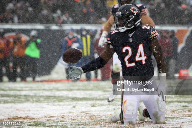 Jordan Howard of the Chicago Bears scores a touchdown in the first quarter against the Cleveland Browns at Solider Field on December 24, 2017 in...