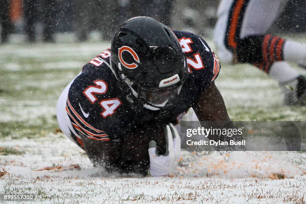 Jordan Howard of the Chicago Bears scores a touchdown in the first quarter against the Cleveland Browns at Solider Field on December 24, 2017 in...