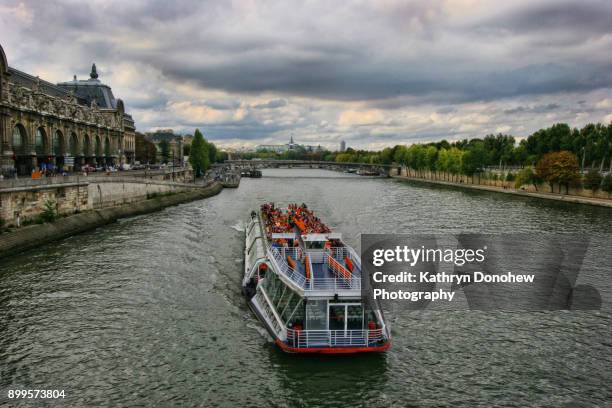 paris-notre dame - river cruise stock pictures, royalty-free photos & images