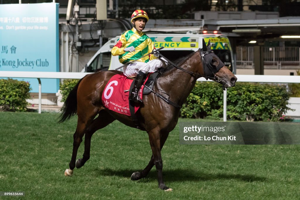 Horse Racing in Hong Kong - Happy Valley Racecourse