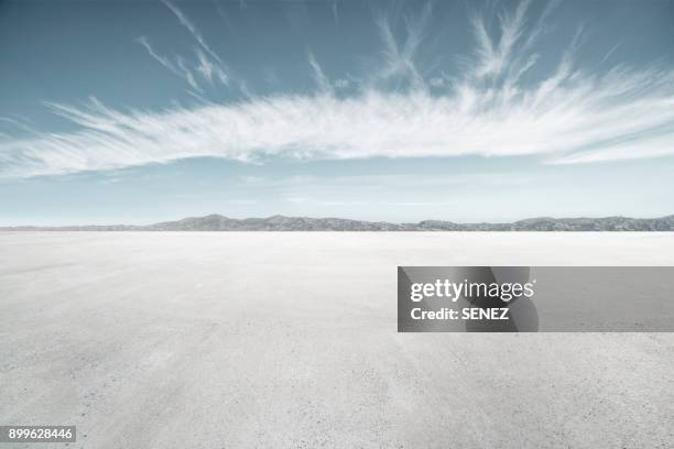 empty parking lot - horizon over land road stock pictures, royalty-free photos & images