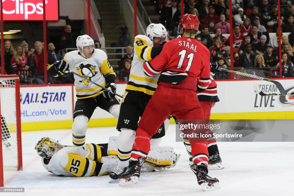 NHL: DEC 29 Penguins at Hurricanes