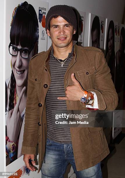 Actor Julio Conejo attends the presentation of the Fundacion En Nuestras Manos at the Cinepolis on August 19, 2009 in Mexico City, Mexico. The...