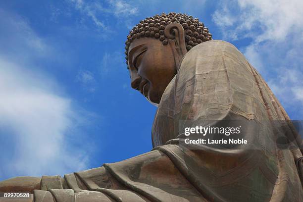 giant buddha po lin monastery - mosteiro de po lin imagens e fotografias de stock