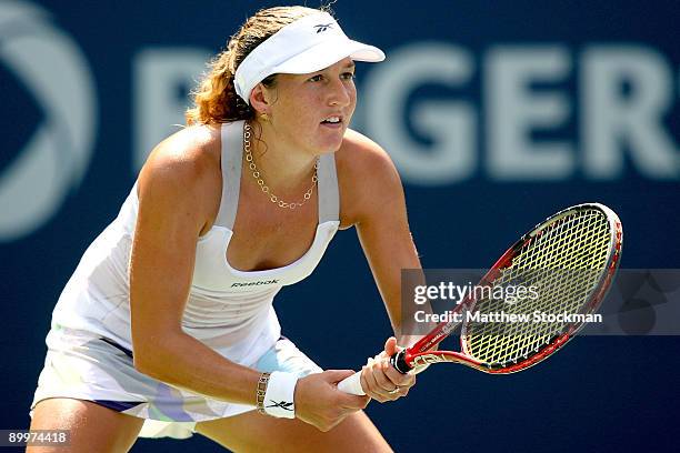 Shahar Peer of Israel plays Elena Dementieva of Russia during the Rogers Cup at the Rexall Center on August 20, in Toronto, Ontario, Canada.