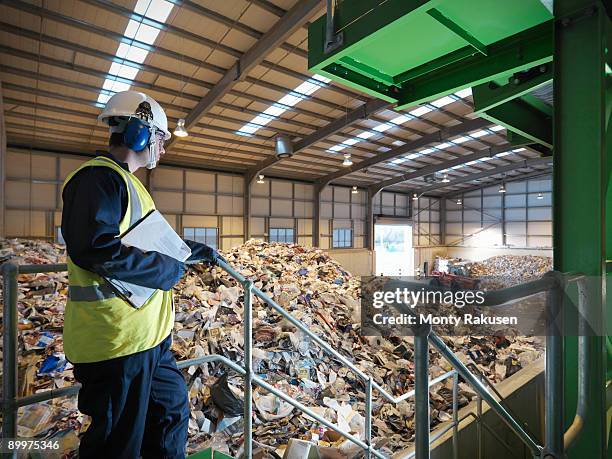 Teeming Platform Teeming Platform Photos and Premium High Res Pictures - Getty Images