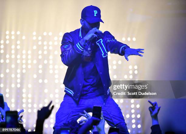 Bryson Tiller Rapper Bryson Tiller Performs At The Observatory Photos and Premium High Res ...