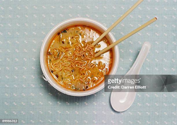 spicy instant ramen - ramen noodles stock pictures, royalty-free photos & images