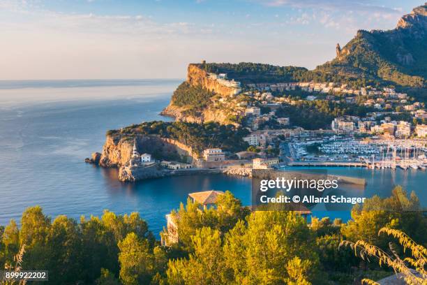 port de soller mallorca at sunset - majorque photos et images de collection