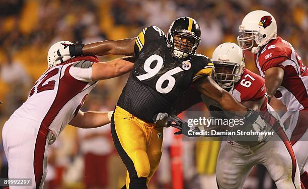 Pittsburgh Steelers Ziggy Hood in action, rushing the passer vs Arizona Cardinals during preseason. Pittsburgh, PA 8/13/2009 CREDIT: Damian Strohmeyer