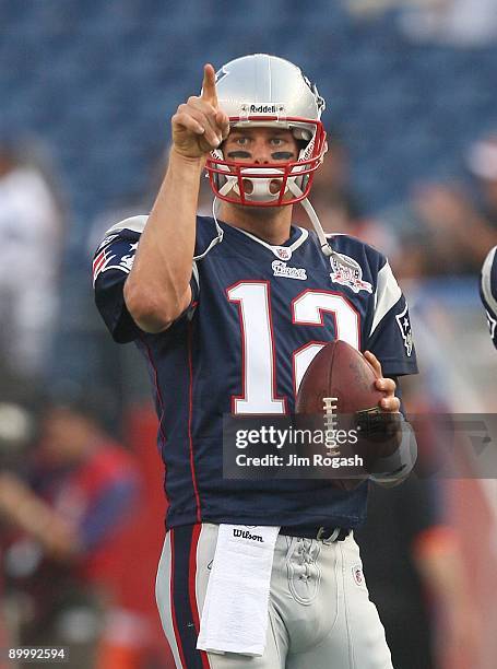 Tom Brady of the New England Patriots prepares to throw before a game against the Cincinnati Bengals at Gillette Stadium on August 20, 2009 in...