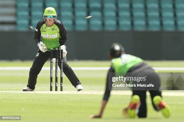 Rachel Priest of the Thunder celebrates the runout of Lauren Winfield of the Hurricanes by Harmanpreet Kaur of the Thunder during the Women's Big...