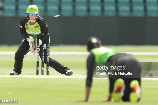 Rachel Priest of the Thunder celebrates the runout of Lauren Winfield of the Hurricanes by Harmanpreet Kaur of the Thunder during the Women's Big...