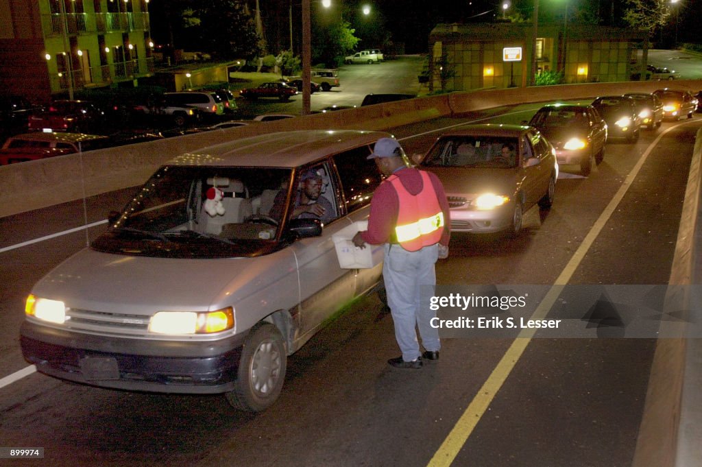 Americans Rush to File Taxes