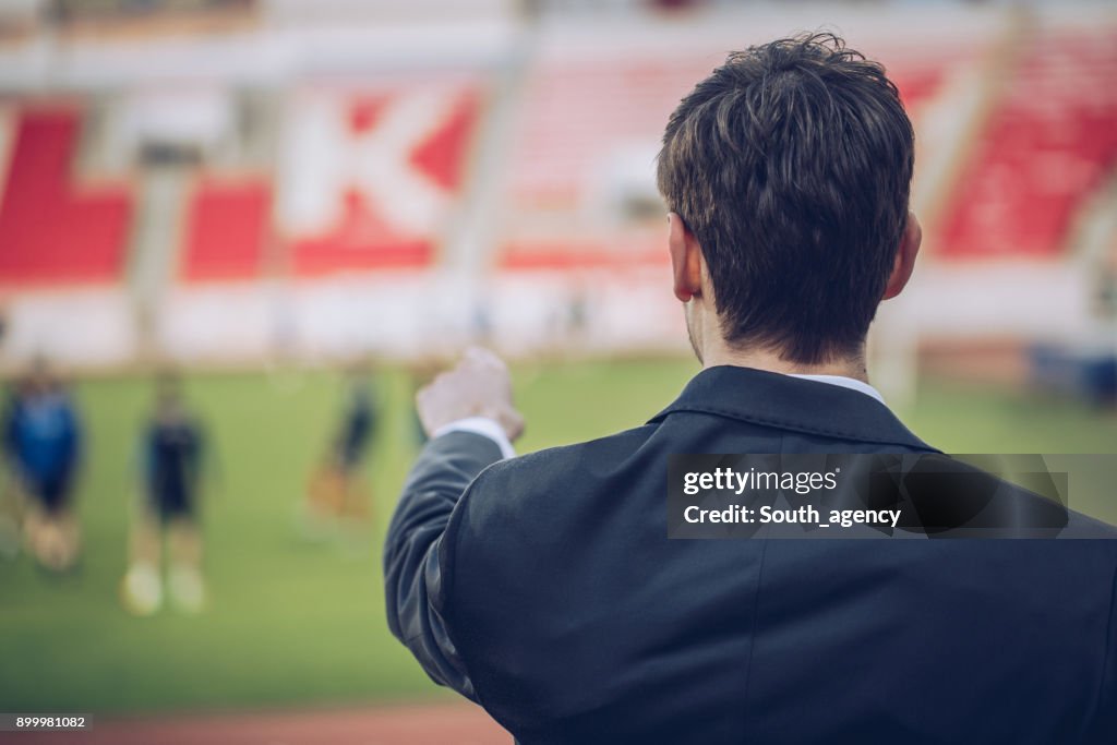 Assistindo o treinamento desportivo