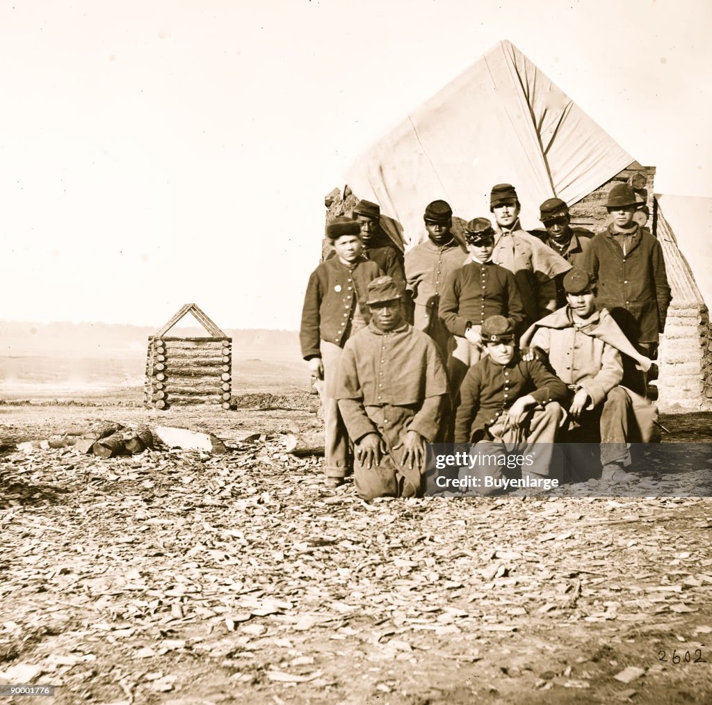 African American & White Soldiers