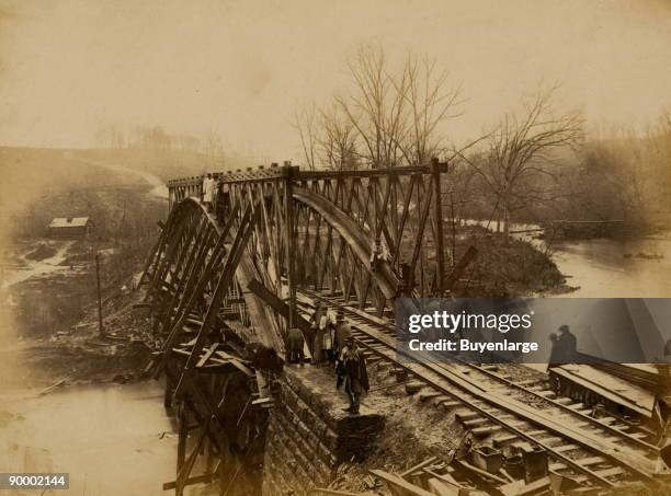 Building military railroad truss bridge across Bull Run, April, 1864