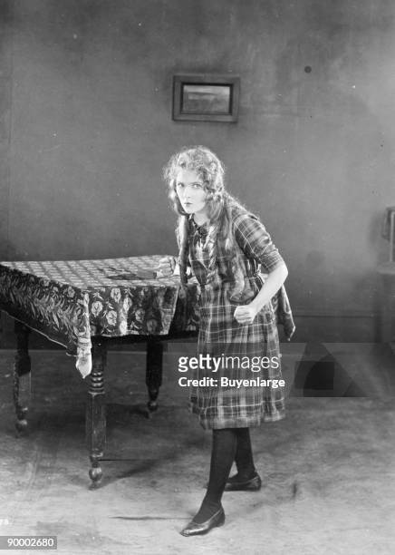 Mary Pickford in "Little Annie Rooney"