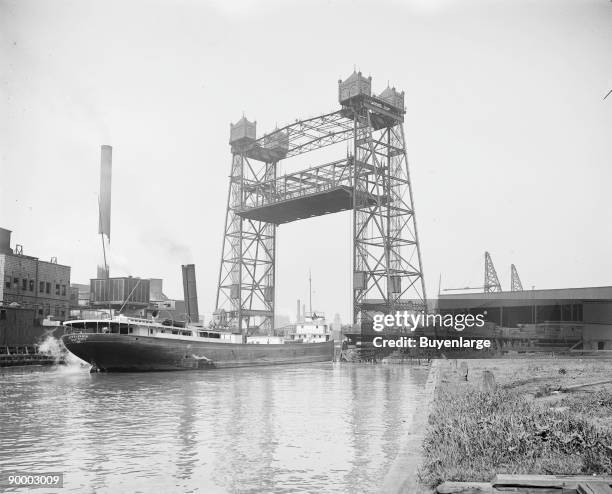 Halstead Street lift bridge, Chicago, Ill.