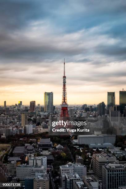 tokyo tower - tokyo world trade center photos et images de collection