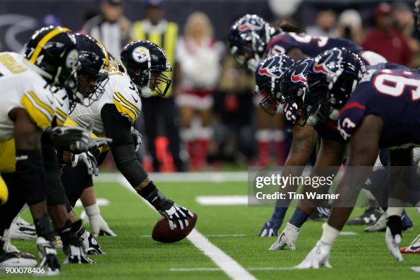 View down the line of scrimmage as Maurice Pouncey of the Pittsburgh Steelers prepares to snap the ball against the Houston Texans in the first half...