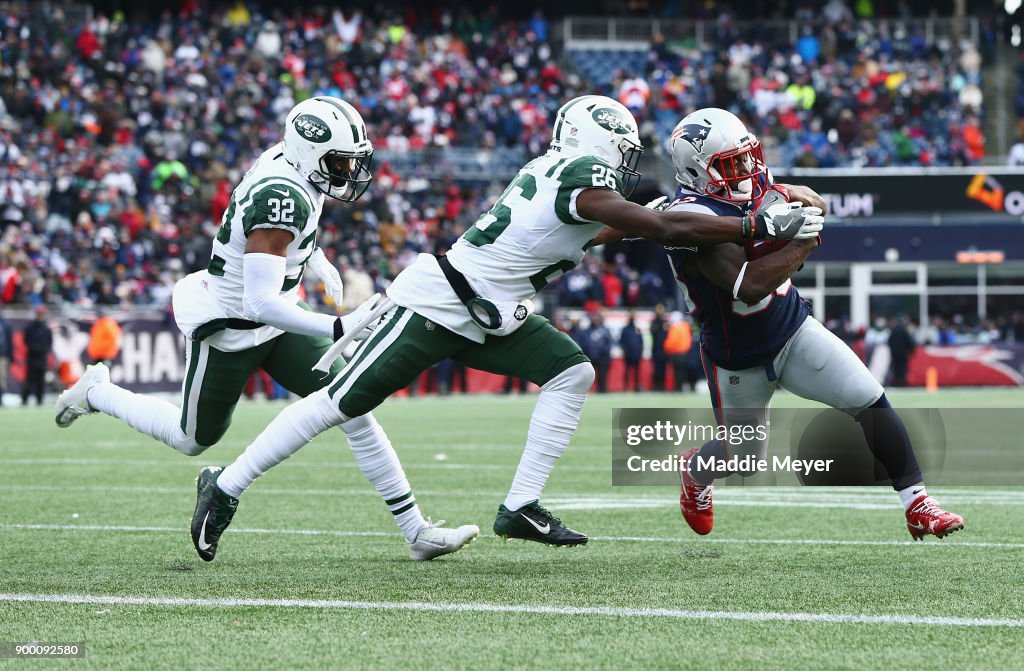 New York Jets v New England Patriots