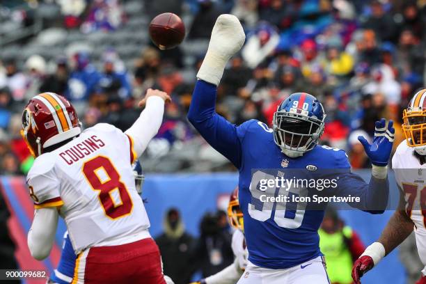 New York Giants defensive end Jason Pierre-Paul rushes Washington Redskins quarterback Kirk Cousins during the first quarter of the National Football...
