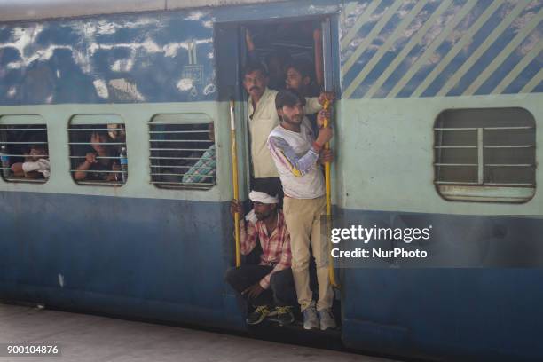 Daily life in Agra city, India. A city of Uttar Pradesh with a population of 1,7 million people, on the banks of the river Yamuna. The famous Taj...